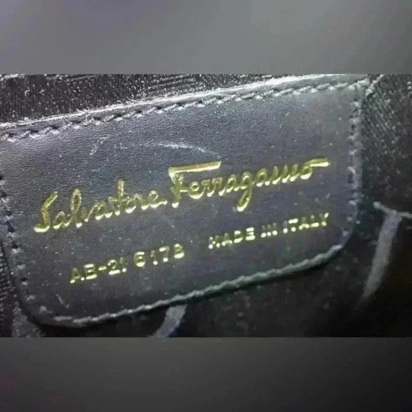 Authentic Salvatore Ferragamo Gancini Beige Suede Crossbody Bag w/COA - Picture 15 of 16